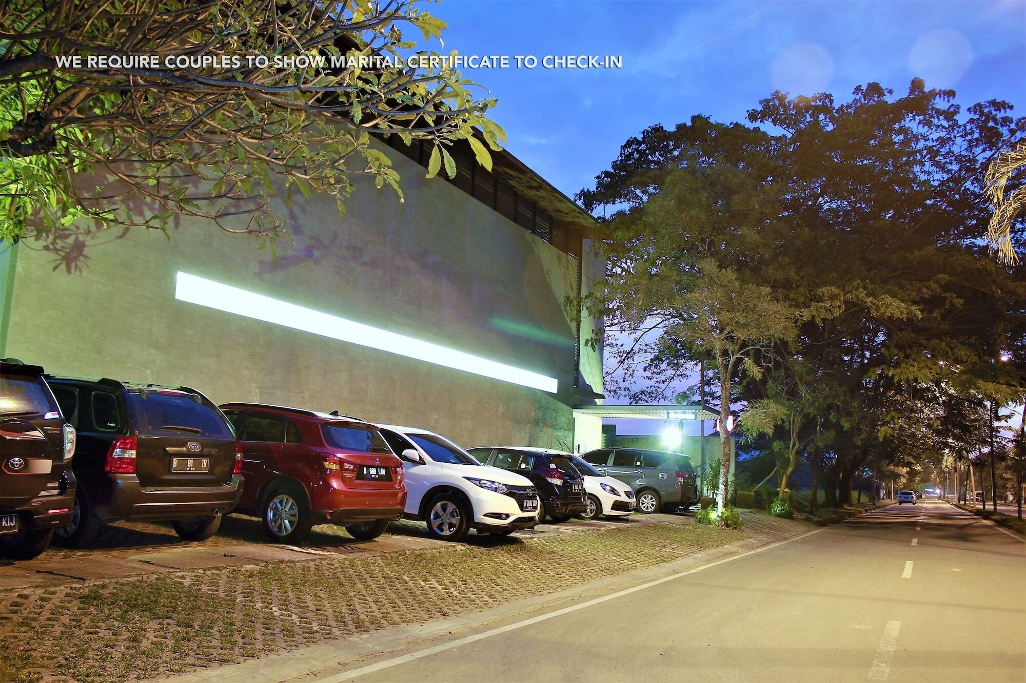Zen Rooms Permata Karawaci Syariah Tangerang Exterior foto